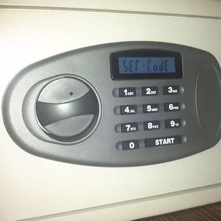 Abbaruja 3* אולביה